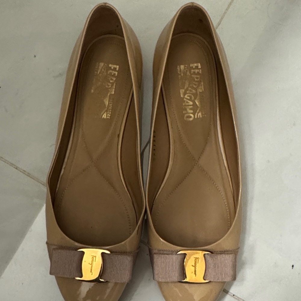 Salvatore Ferragamo Women's Beige Flats with Gold Buckle